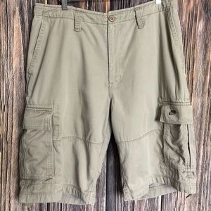 Nike XL khaki mens cargo shorts